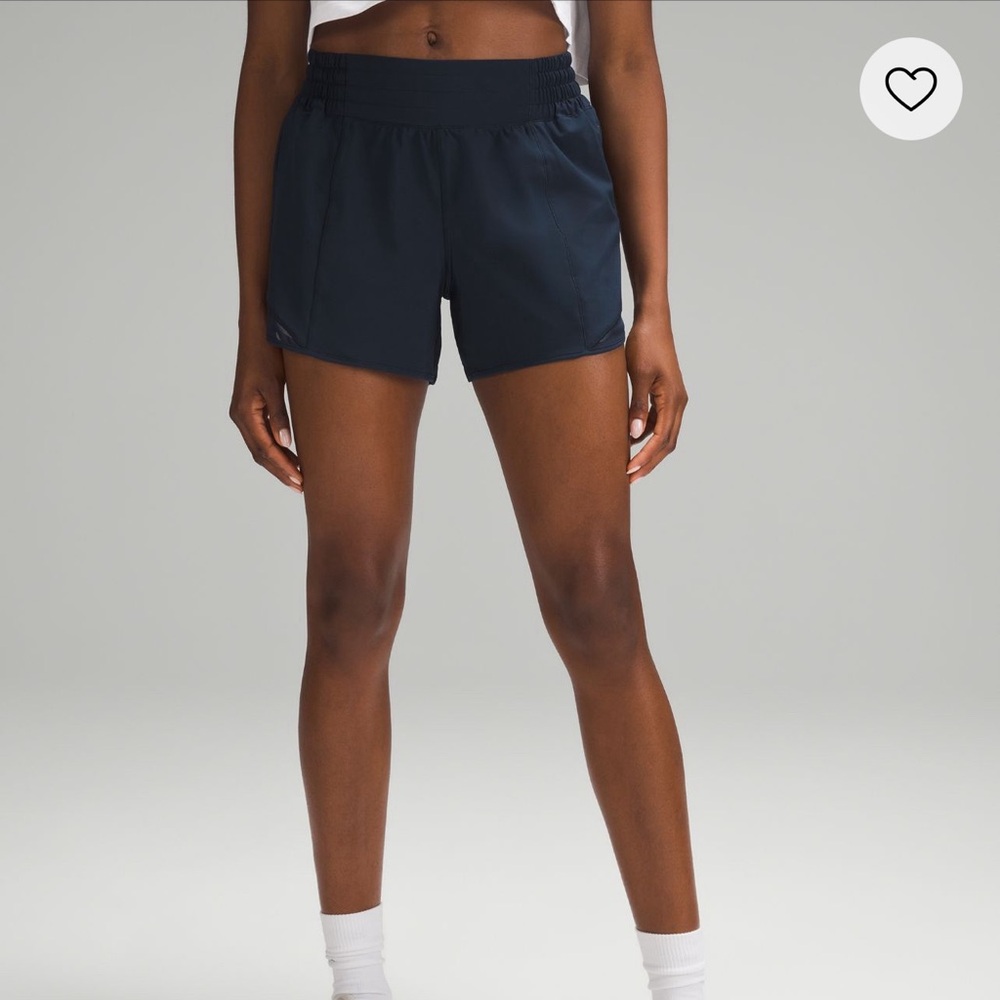 Lululemon Hotty Hot High Rise 4” inseam size 4 barely worn